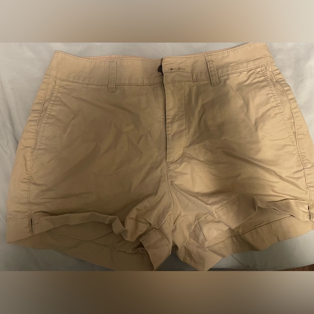 Old navy khaki shorts